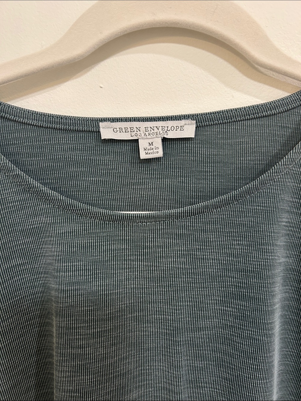 Green Envelope Green Puff Sleeve Short Sleeve Top Size Medium - Picture 2 of 4
